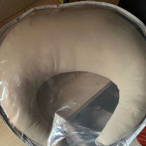 BRAND NEW Snuggle Me Organic Breastfeeding/Lounging Pillow